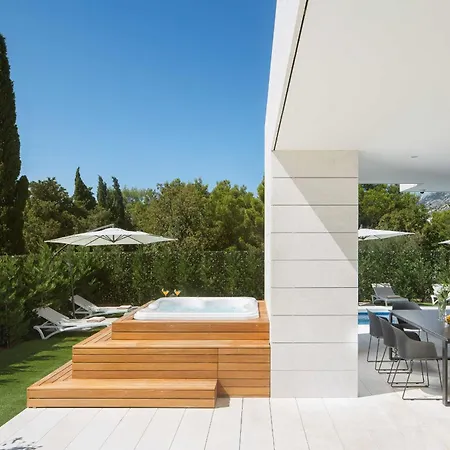 Villa Starigrad *